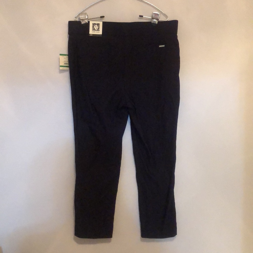 NWT Anne Klein Navy Slim Crop Pants L